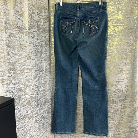 Nydj Blue Medium Wash High Rise Bootcut Jeans Comfort Stretch Denim Size 10 - Picture 5 of 15